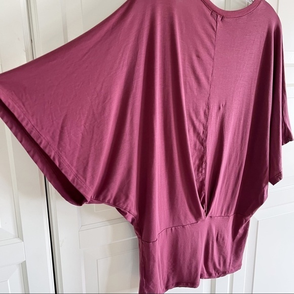 Aritzia Wilfred | Batwing Oversized Shirt Burgundy Size Small - Picture 6 of 7